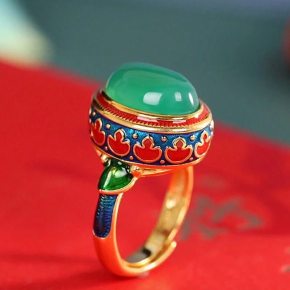 Imperial Green Enamel Cabochon Ring - Picture 3 of 5